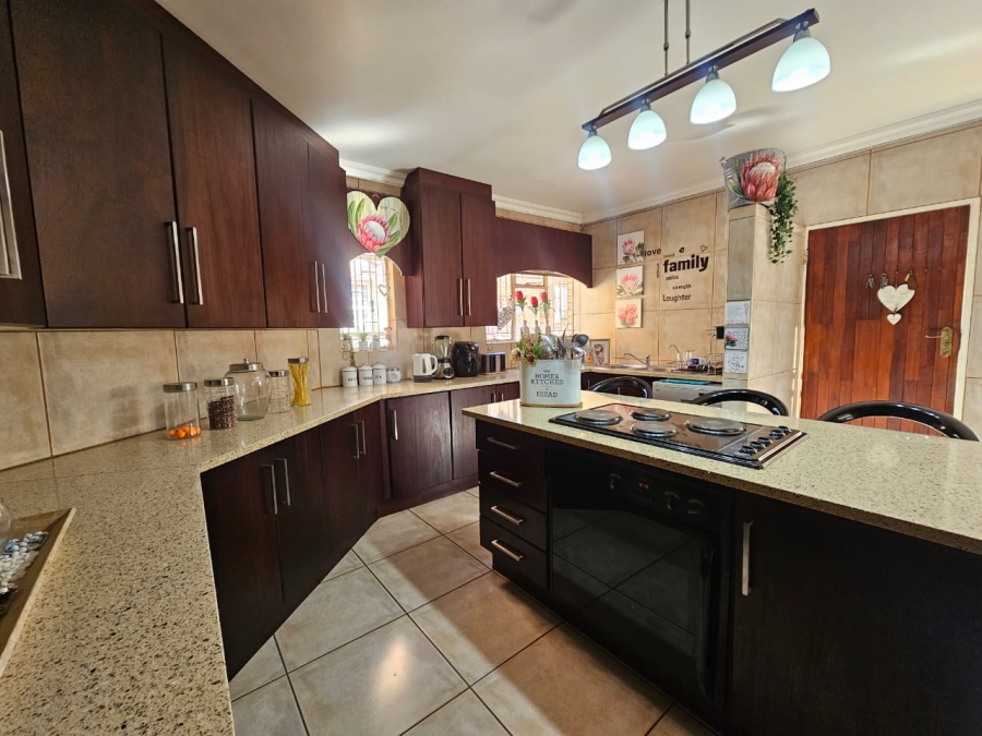 4 Bedroom Property for Sale in Jan Cillierspark Free State